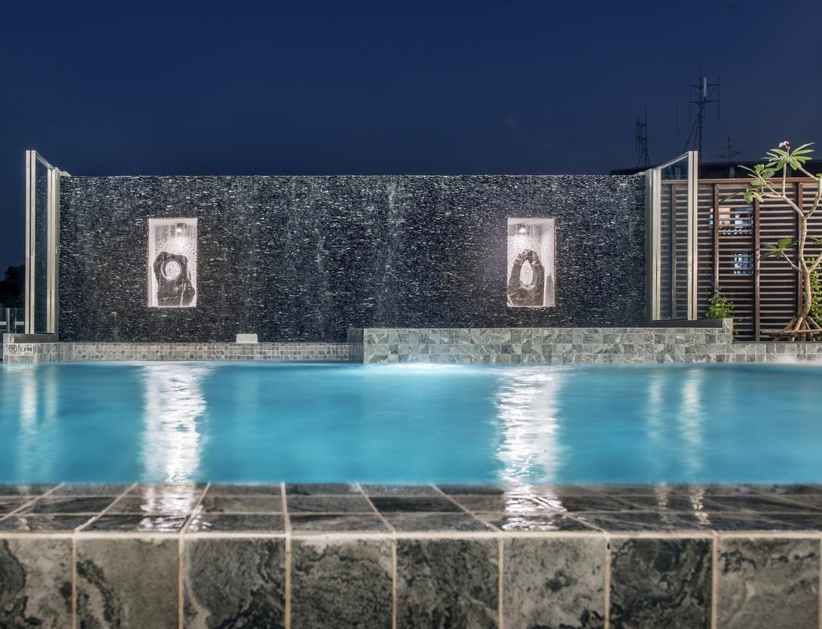 Siam Tharadol Hotel Bangkok Kültér fotó