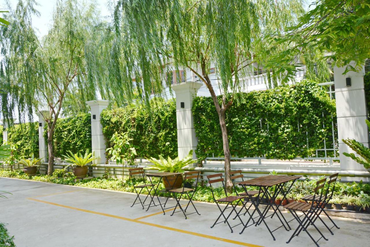 Siam Tharadol Hotel Bangkok Kültér fotó
